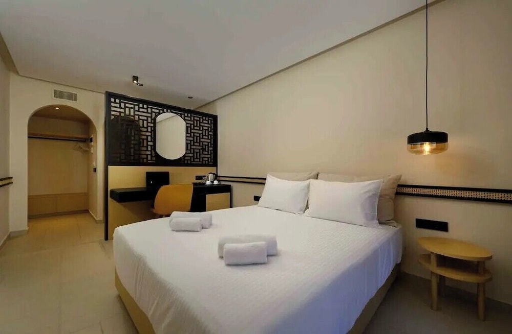 Deluxe Double Room, Garden View