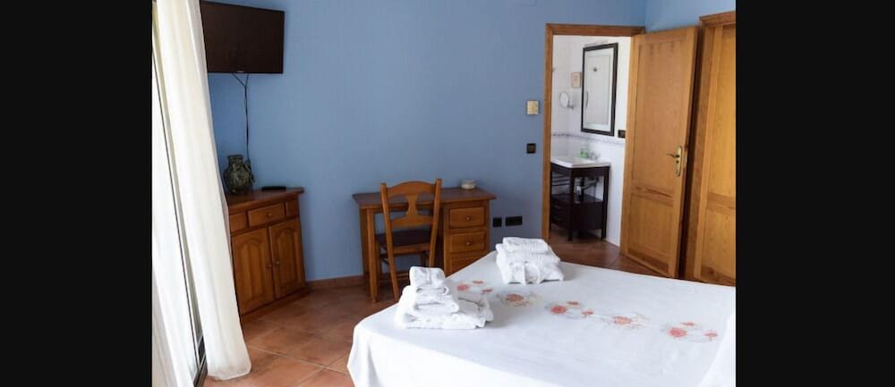 House, 3 Bedrooms, Terrace (2) photo 3