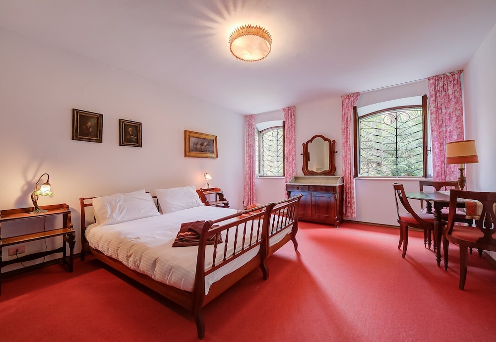 Family Villa, Multiple Beds, Garden Area (Villa Delle Palme Saltwater Private) photo 3