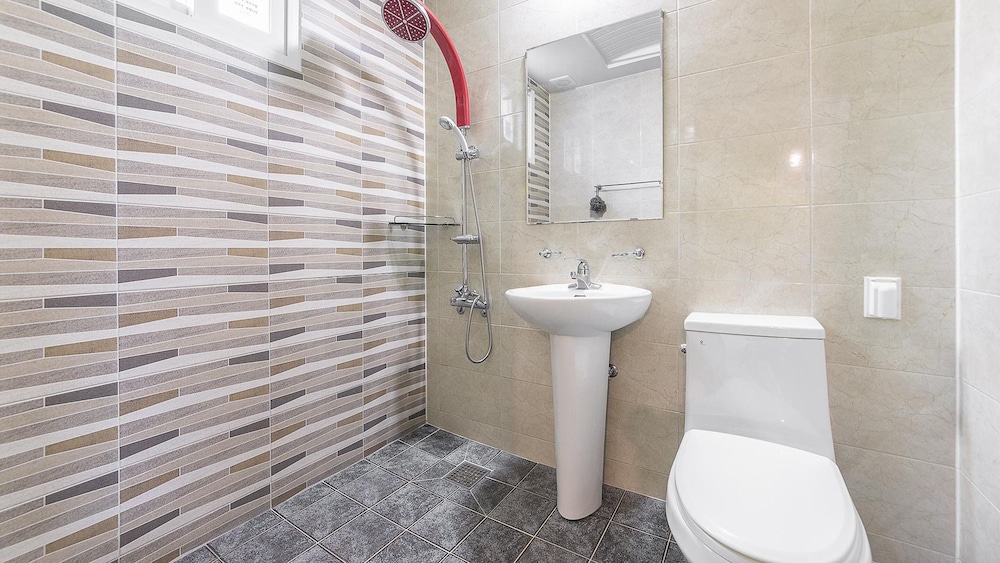 Basic Room, 1 Bedroom (rigel) - Photo 8