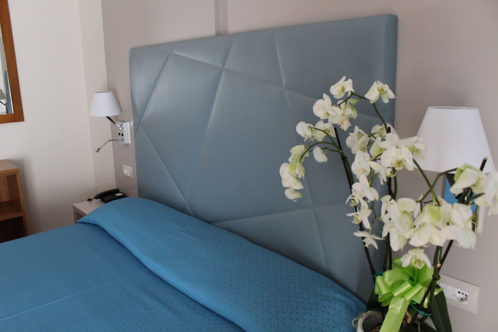 Triple Room - Photo 2