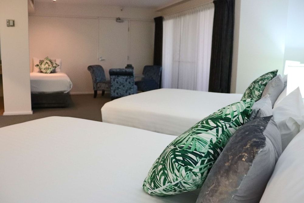 Family Suite, Multiple Beds, Balcony, City View