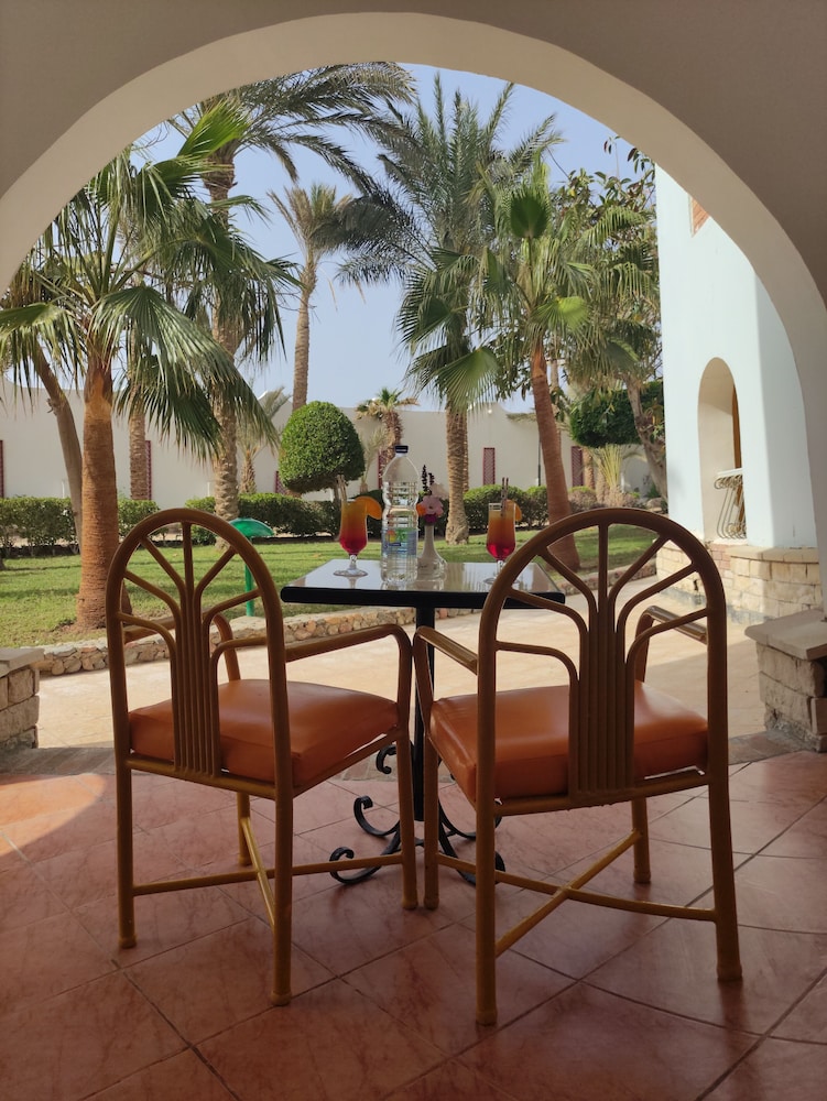 Standard Double or Twin Room, Garden View - Photo 1