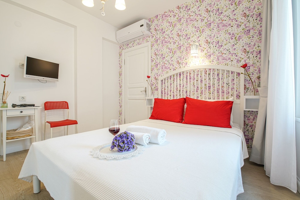 Deluxe Double Room, 1 Double Bed - Photo 7