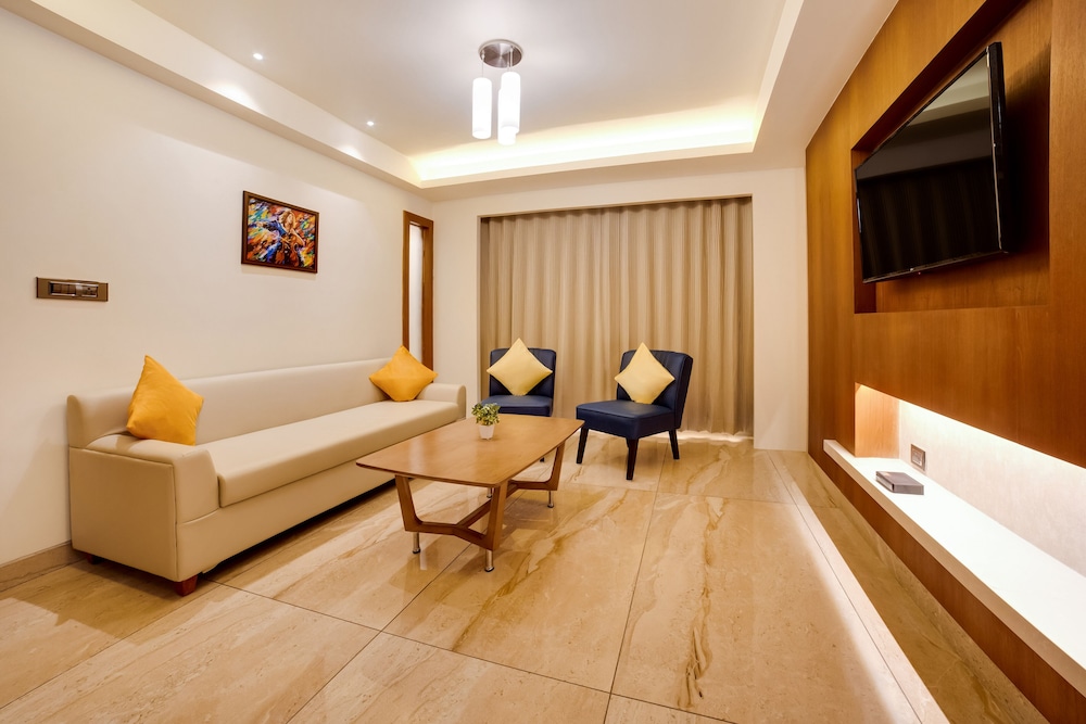 Hazel Suite - Photo 4