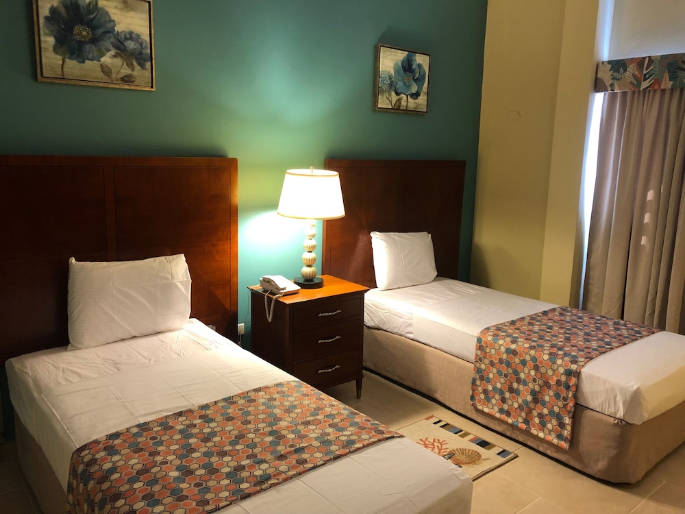 Standard Studio, 2 Twin Beds, Refrigerator & Microwave