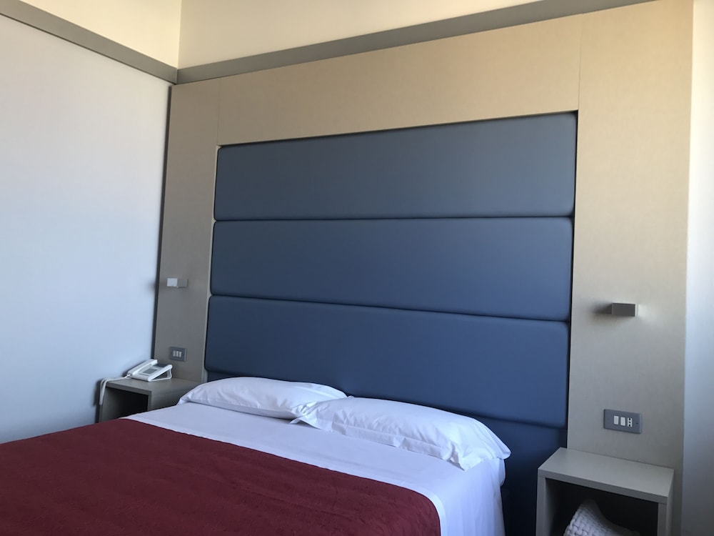 Superior Double Room, 1 Queen Bed photo 3