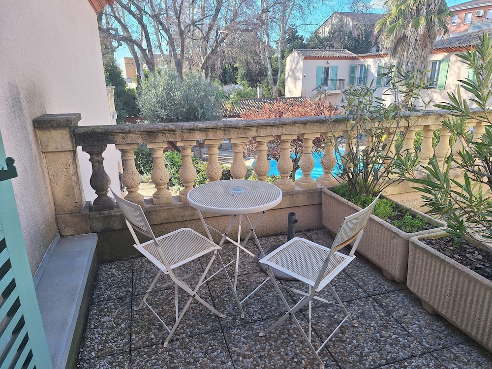 Superior Room, 1 Queen Bed, Non Smoking, Pool View (Twin bed on request) - Photo 4
