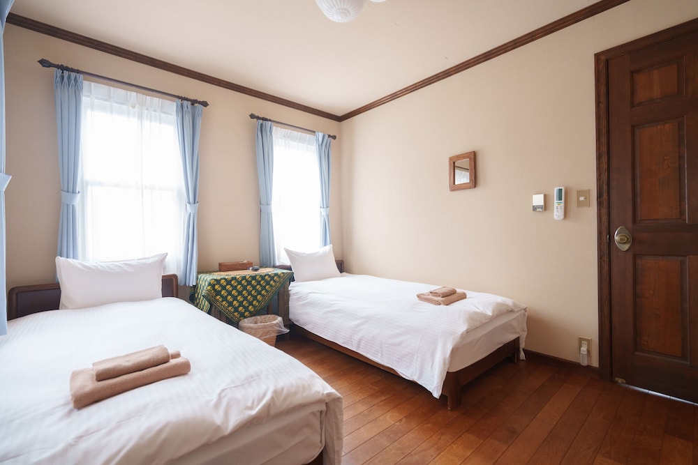 Superior Twin Room - Photo 3