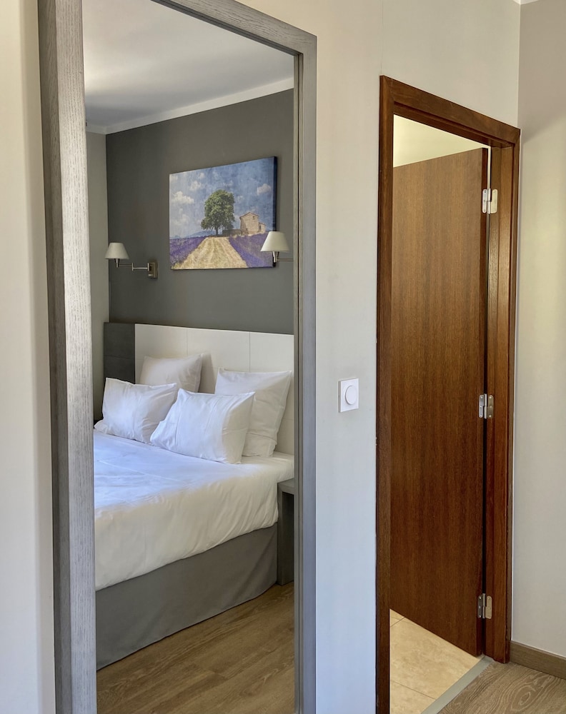 Classic Room - Photo 29