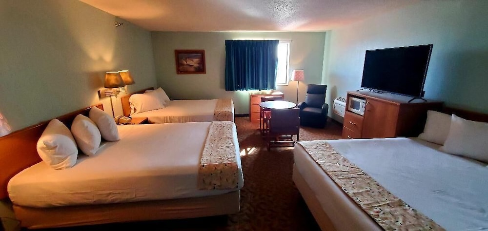 Standard Room, Multiple Beds, Non Smoking photo 1