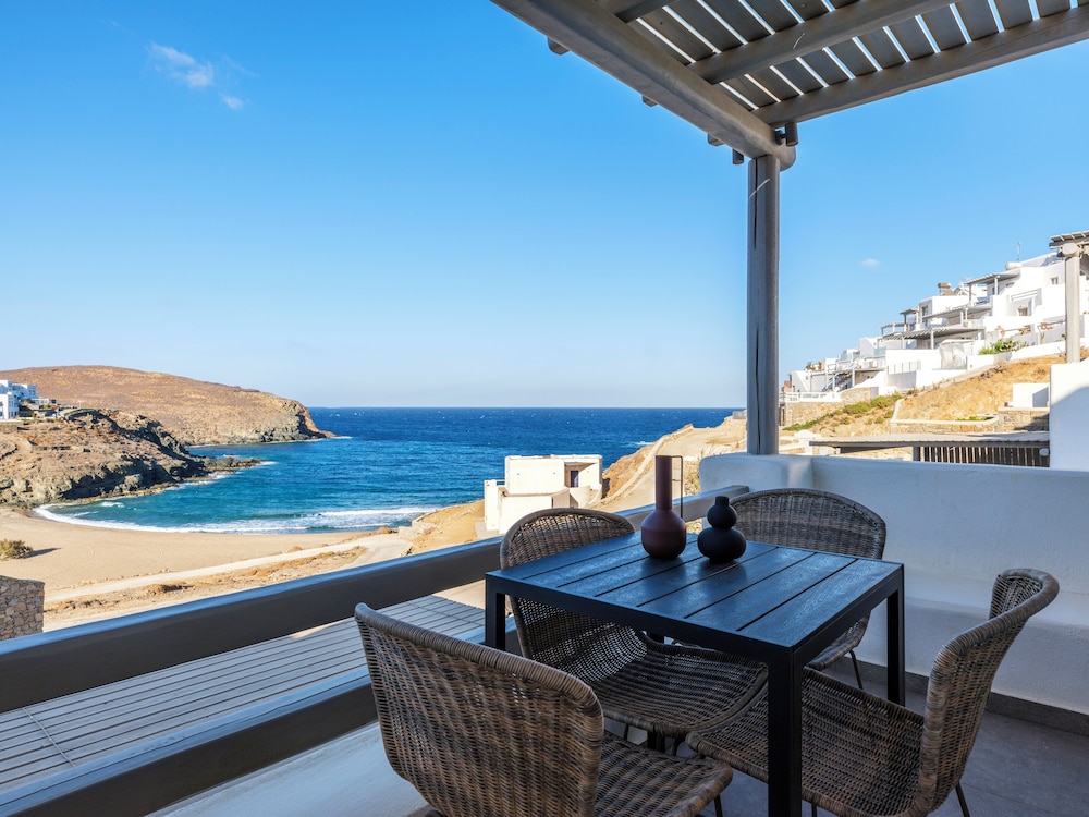 Superior Duplex, Hot Tub, Sea View