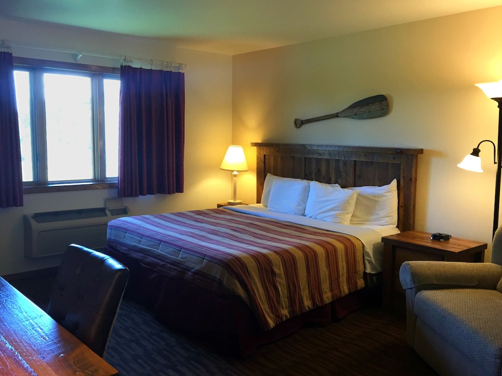 Lodge King Bed (No Pet) photo 1