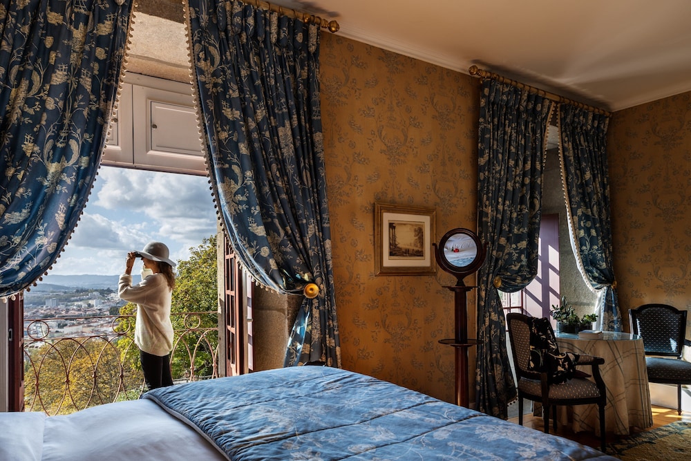 Suite (Master) - Photo 1