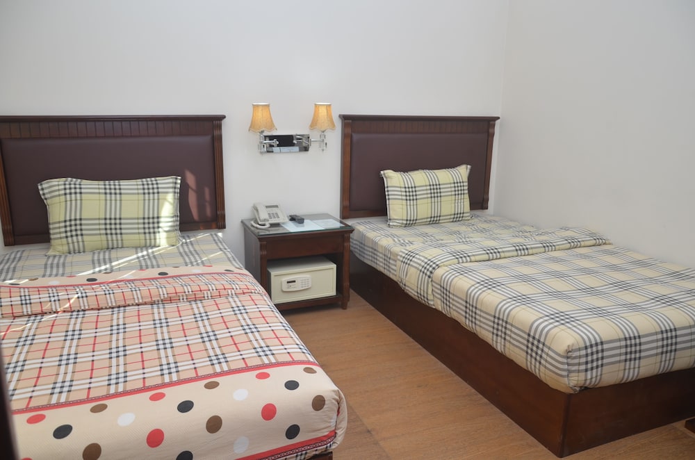 Deluxe Twin Room photo 2