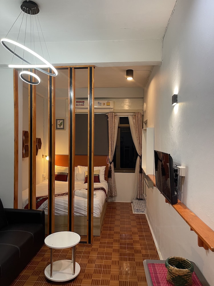 Acozy Suite 2 Pax With 1 Private Internal Bathroom photo 2