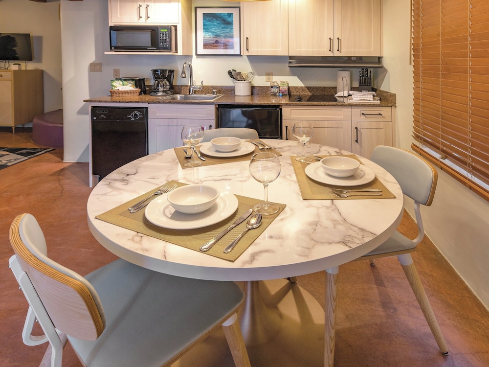 Studio Suite, 1 Bedroom, Non Smoking, Kitchenette photo 2
