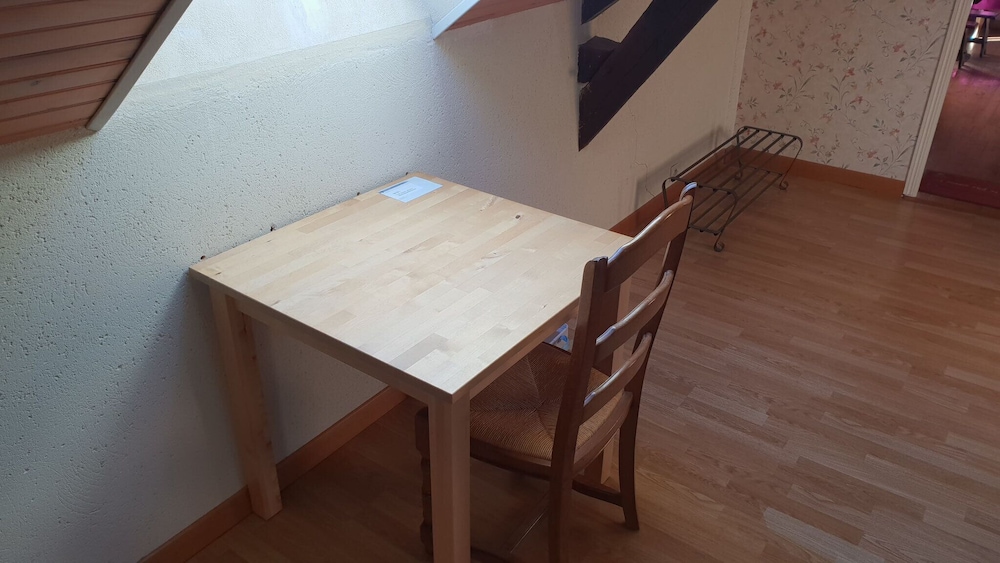 Family Room (Au Champ Fleuri) - Photo 5