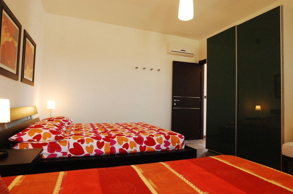 Comfort Apartment, 1 Bedroom, Kitchen, Garden View