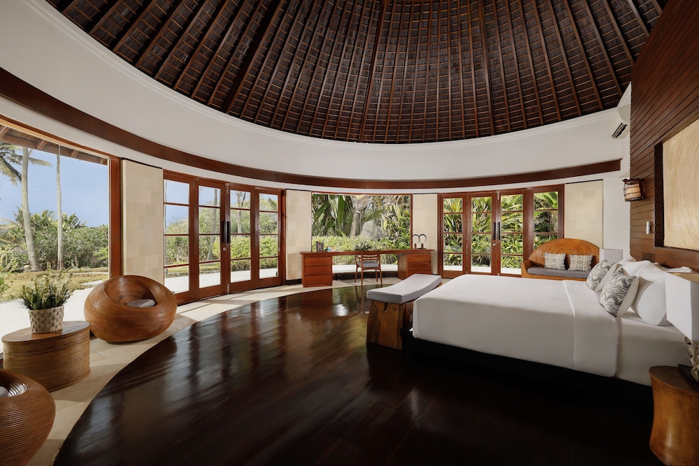 8 Bedroom Pool Villa photo 1