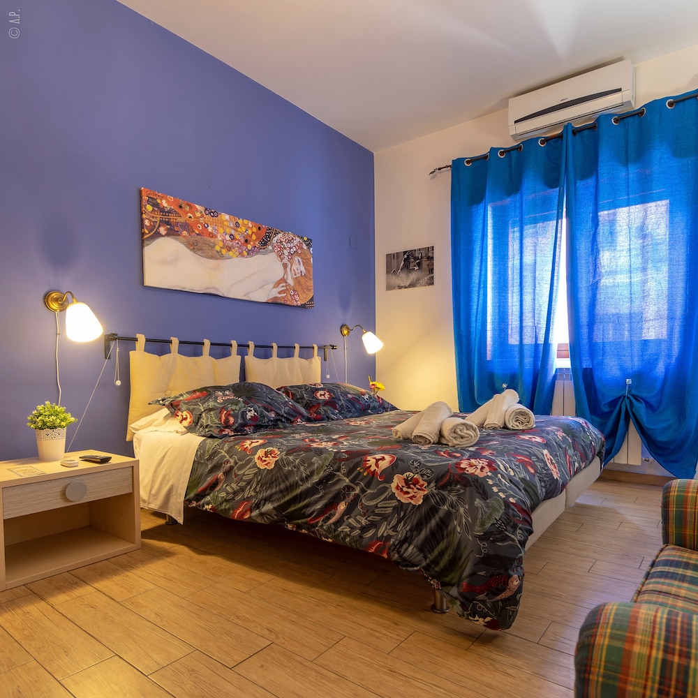 Triple Room (Blu) photo 1