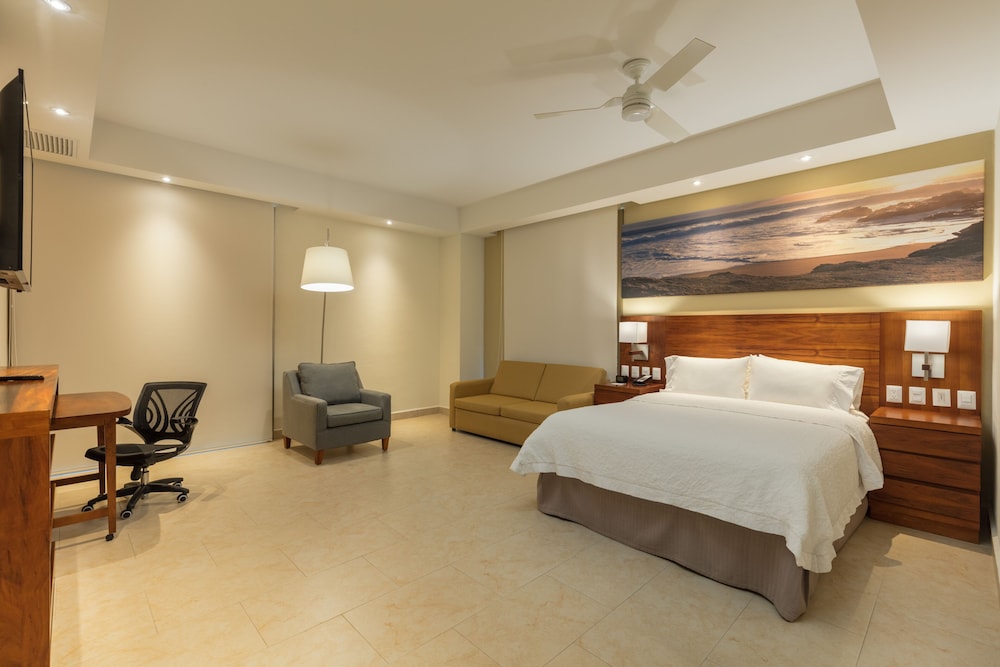 Room, 1 Queen Bed with Sofa bed, Refrigerator, Ocean View