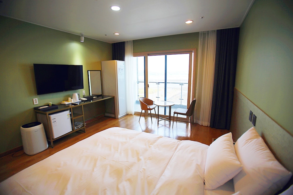 Deluxe Double Room, Sea View - Photo 1