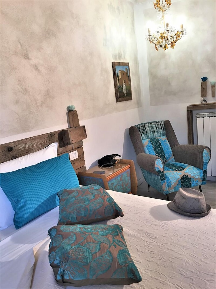 Design Suite, 1 Bedroom (1)