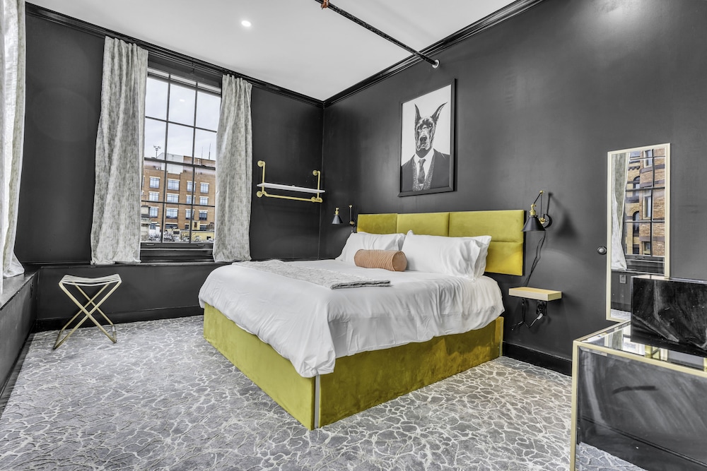 Deluxe Room, 1 King Bed, Accessible, City View photo 1