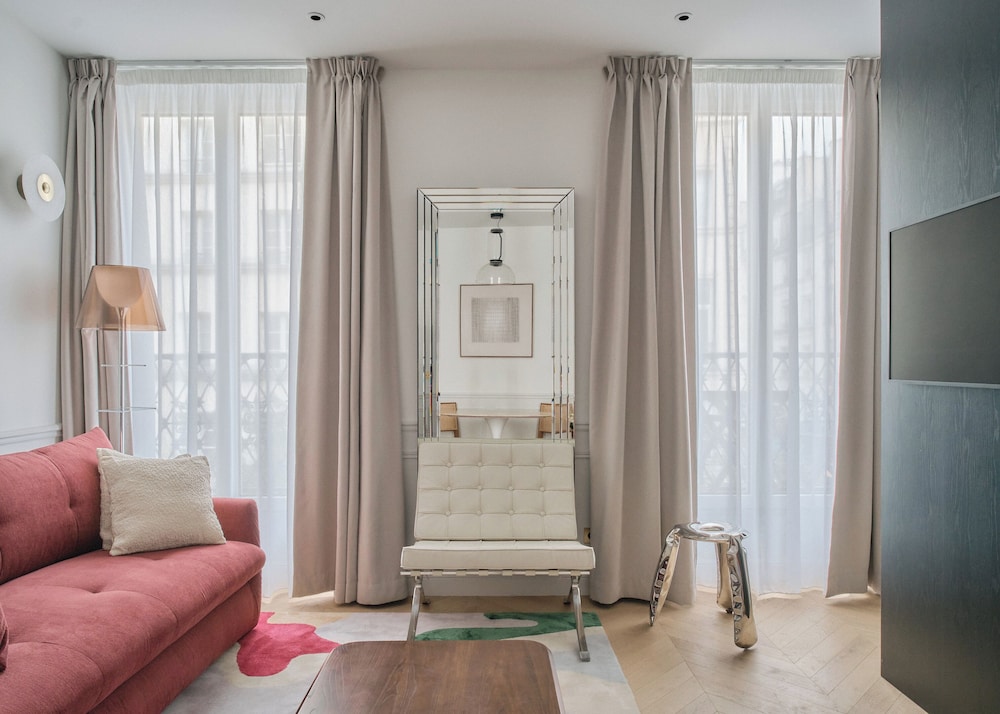 Deluxe One-Bedroom Apartment with Balcony and City View 203