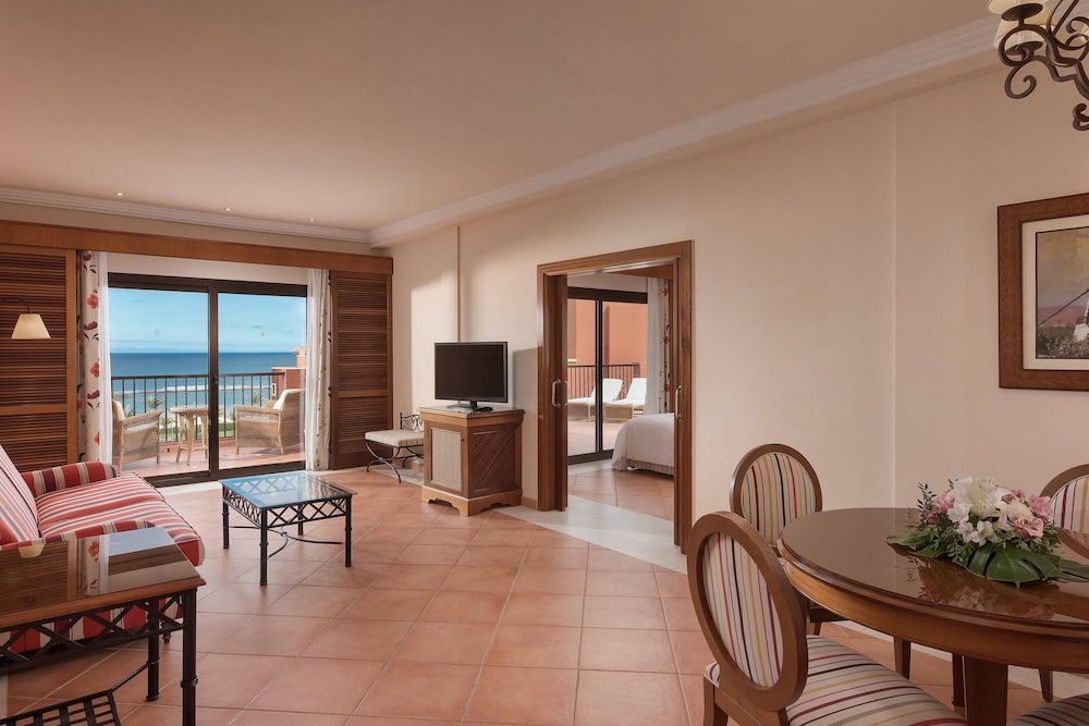 Executive Studio Suite, 2 Queen Beds (Ocean View)