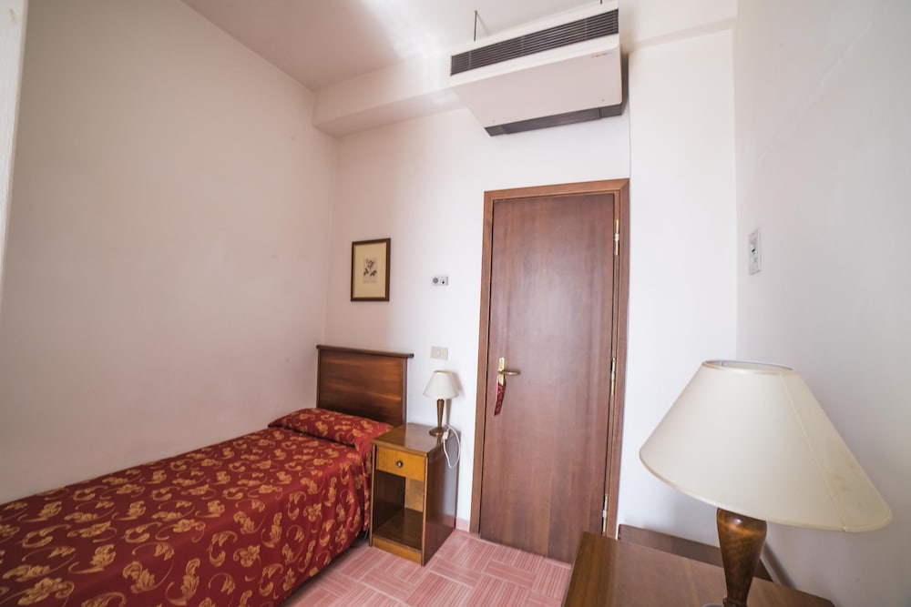 Single Room, 1 Twin Bed, Sea View photo 3