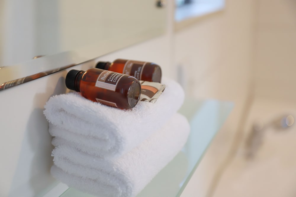 Twin Room, Jetted Tub