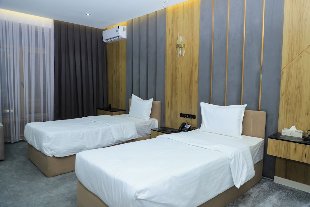 Basic Twin Room
