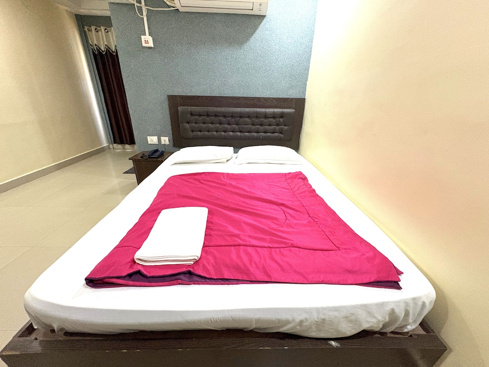 Deluxe Double Room, City View