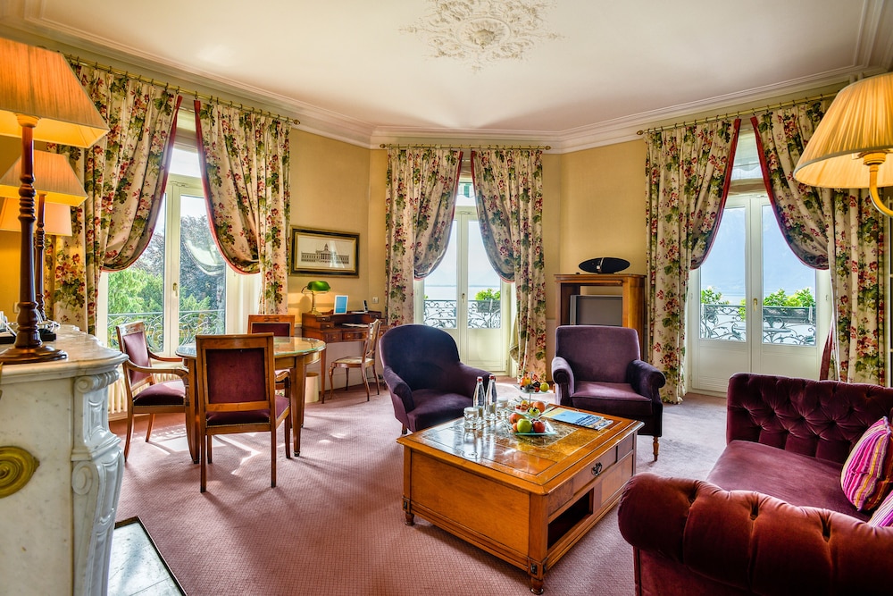 Traditional Suite, Lake View photo 3