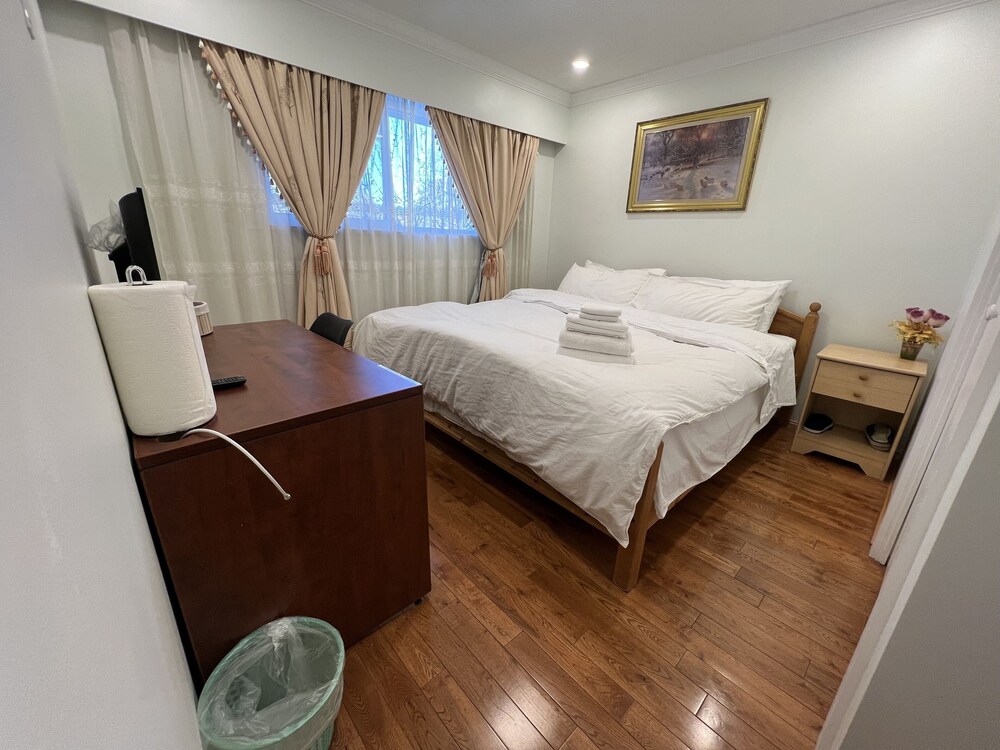 Comfort Double Room Single Use, 1 King Bed, Garden View photo 1