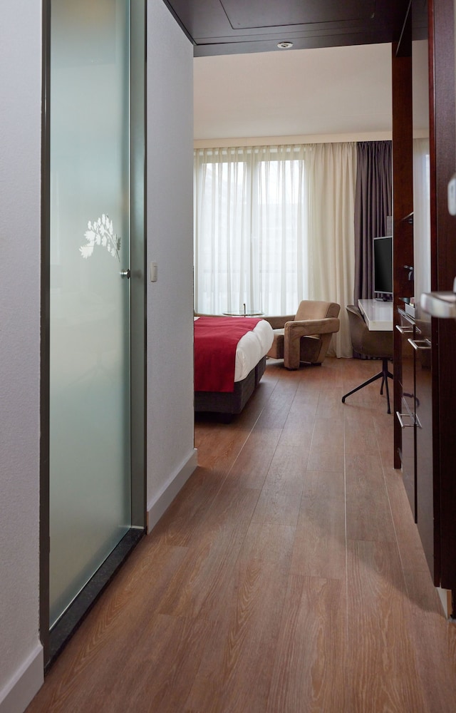 Superior Double Room, 1 King Bed, City View photo 3