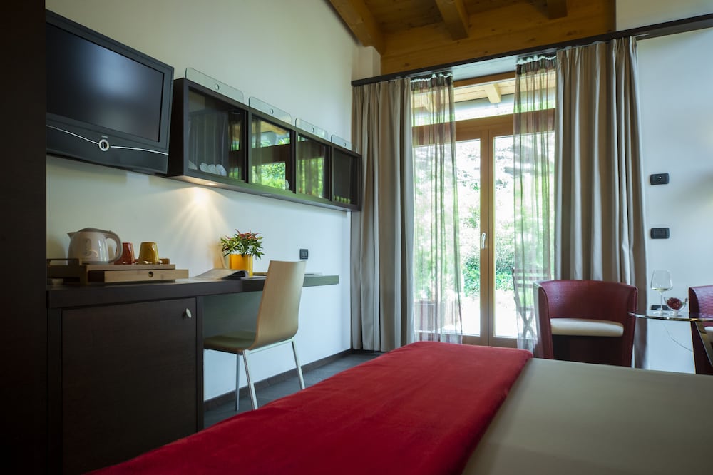 Deluxe Double Room photo 3