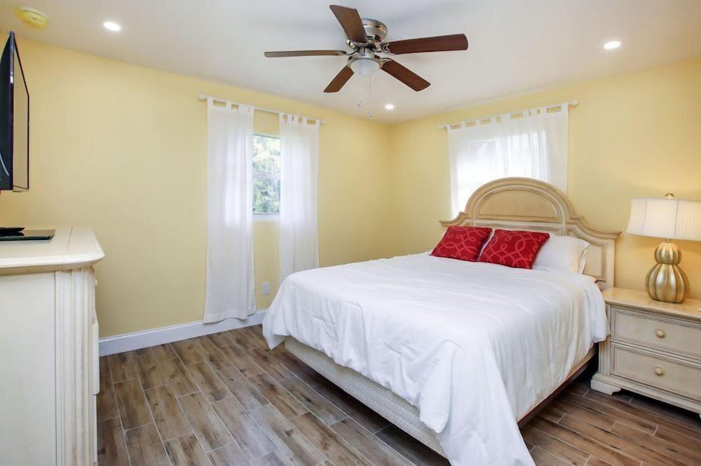 Condo (Pine Island - Tropical Retreat 4) photo 2