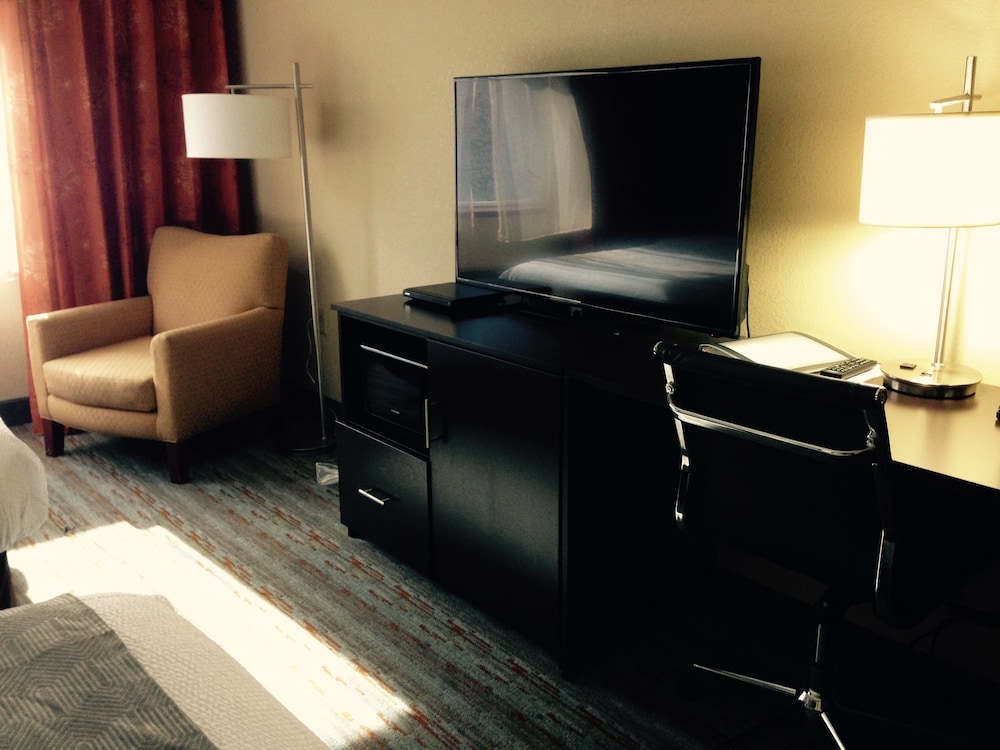 Deluxe Room, 2 Queen Beds photo 2