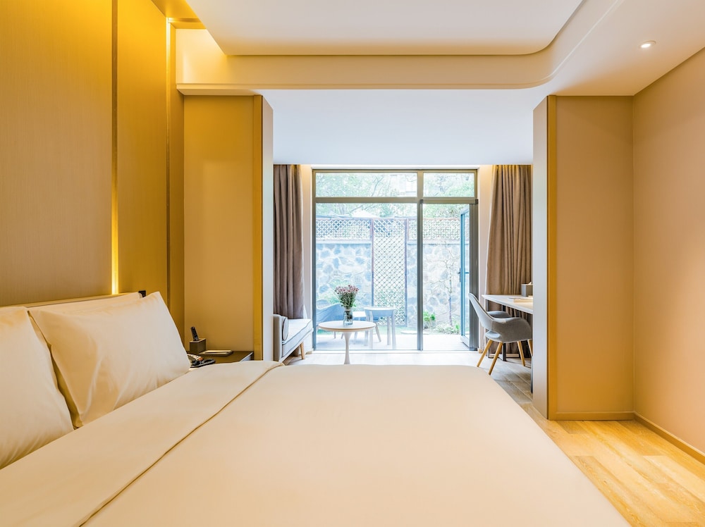 Executive Room photo 2
