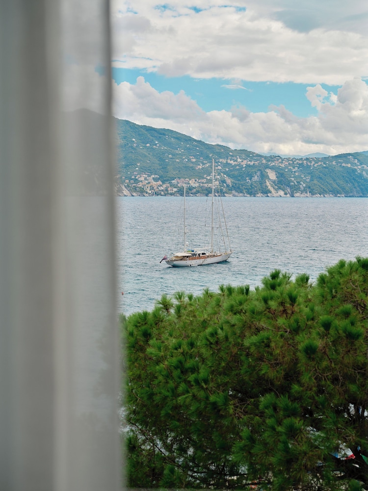Junior Suite, Sea View (No Balcony)