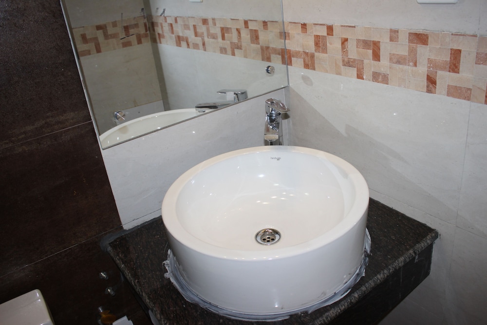Deluxe Double Room - Photo 7