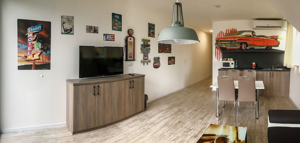 Cadillac Apartment