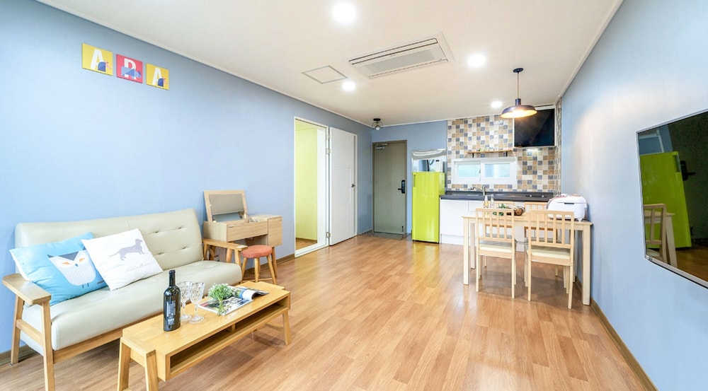 202 photo 2