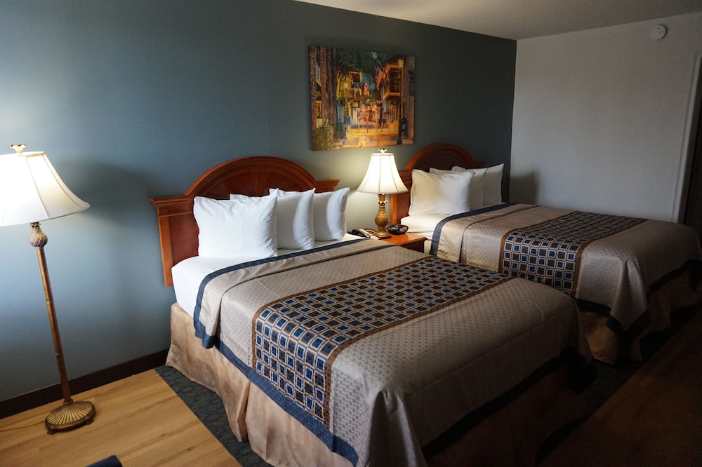 Standard Room, 2 Double Beds, Non Smoking - Photo 1