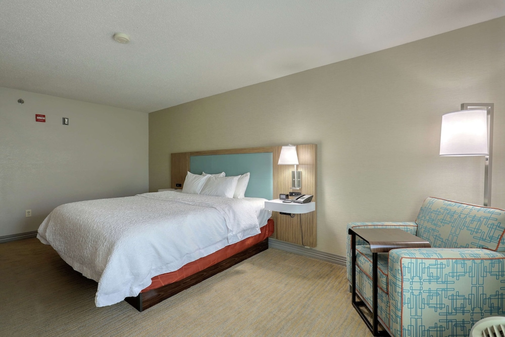 Room, 1 King Bed, Accessible - Photo 2