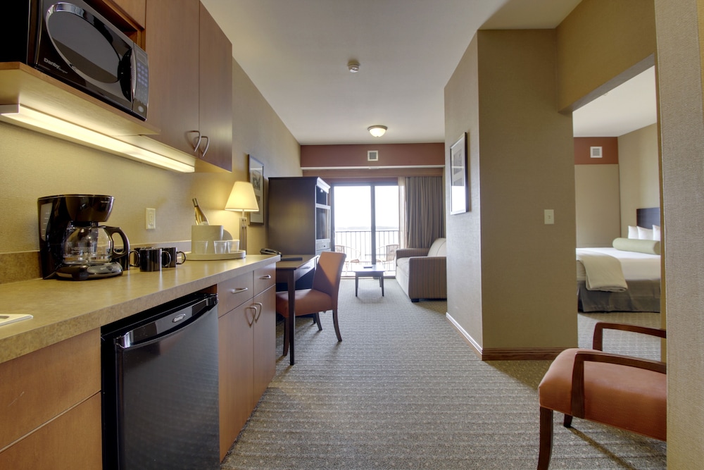 Family King Suite Lake View photo 1