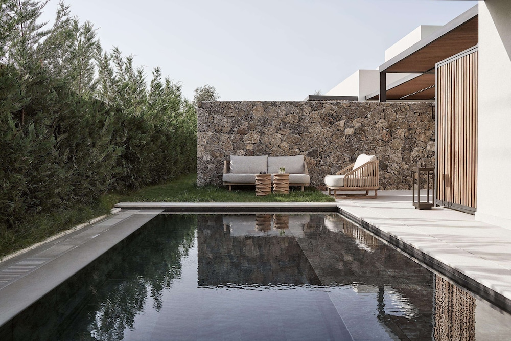 Majestic Suite, Private Pool photo 2